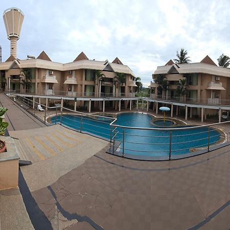 Royal Orchid Central Kireeti Hampi, Hospet Exteriör bild