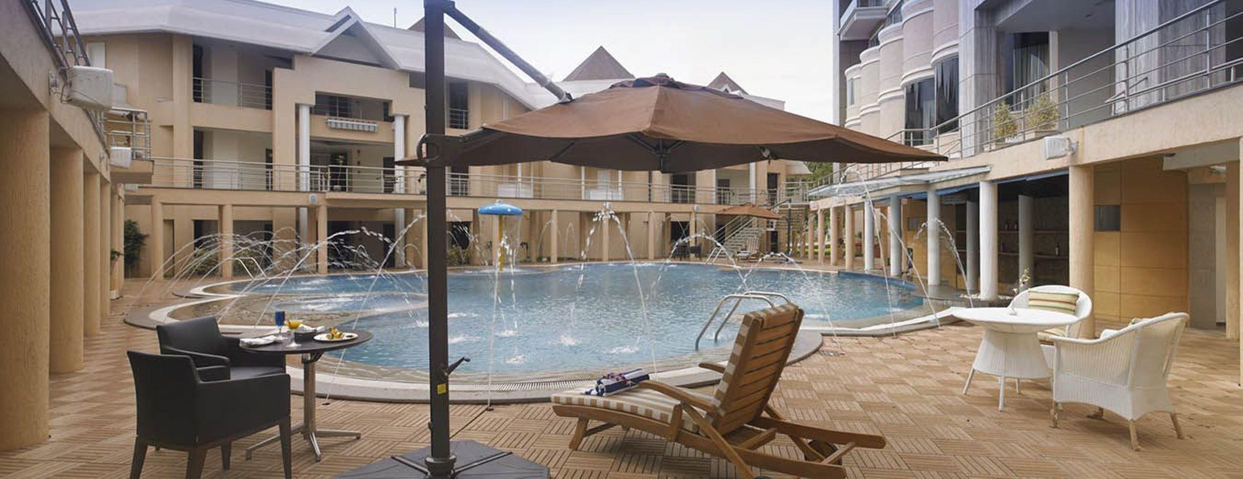 Royal Orchid Central Kireeti Hampi, Hospet Exteriör bild