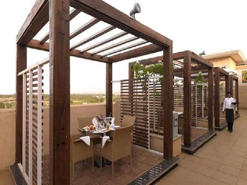 Royal Orchid Central Kireeti Hampi, Hospet Exteriör bild